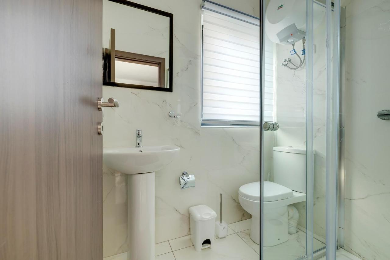 Chic 2Br Penthouse Steps From The Promenade Apartment Sliema Luaran gambar