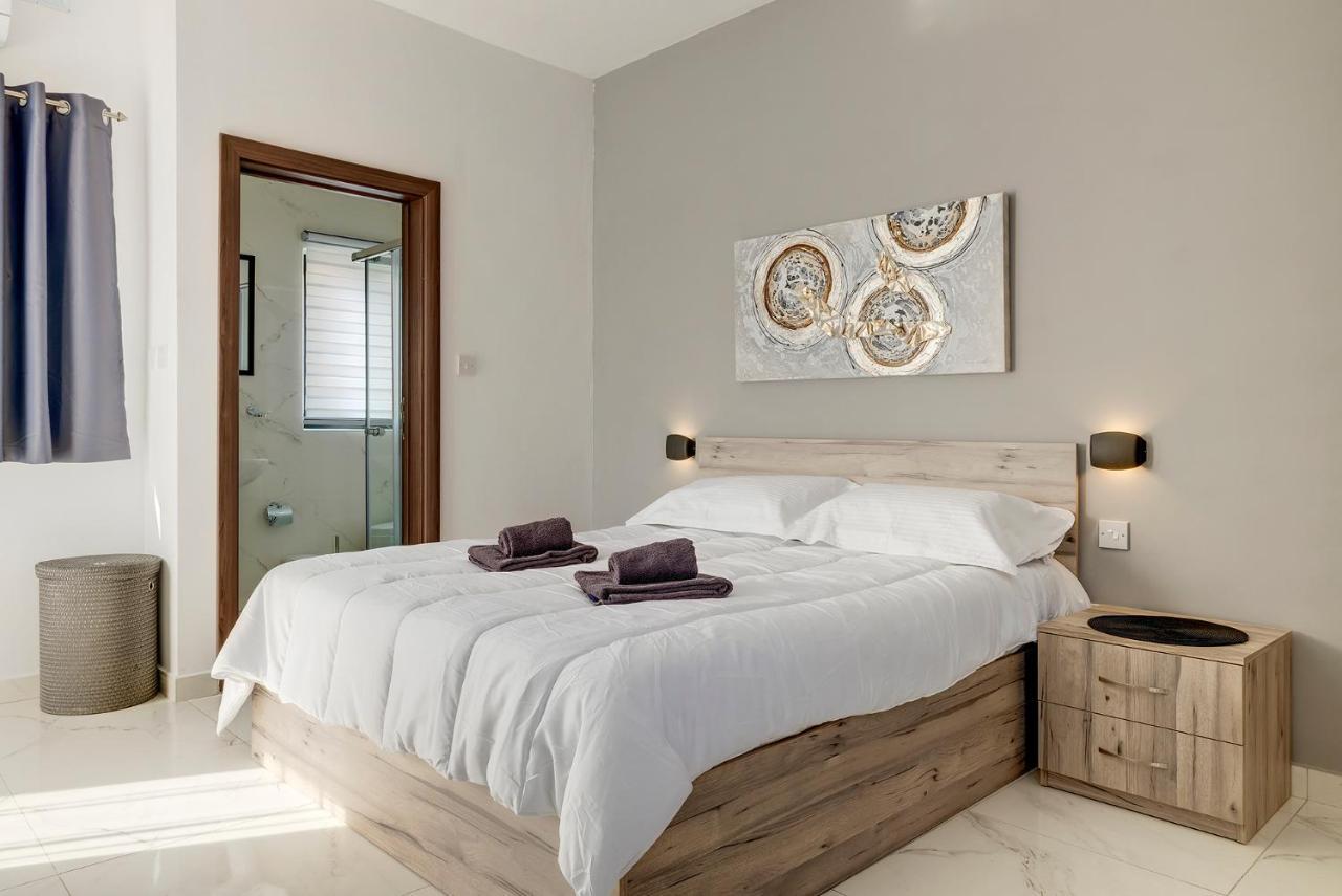 Chic 2Br Penthouse Steps From The Promenade Apartment Sliema Luaran gambar