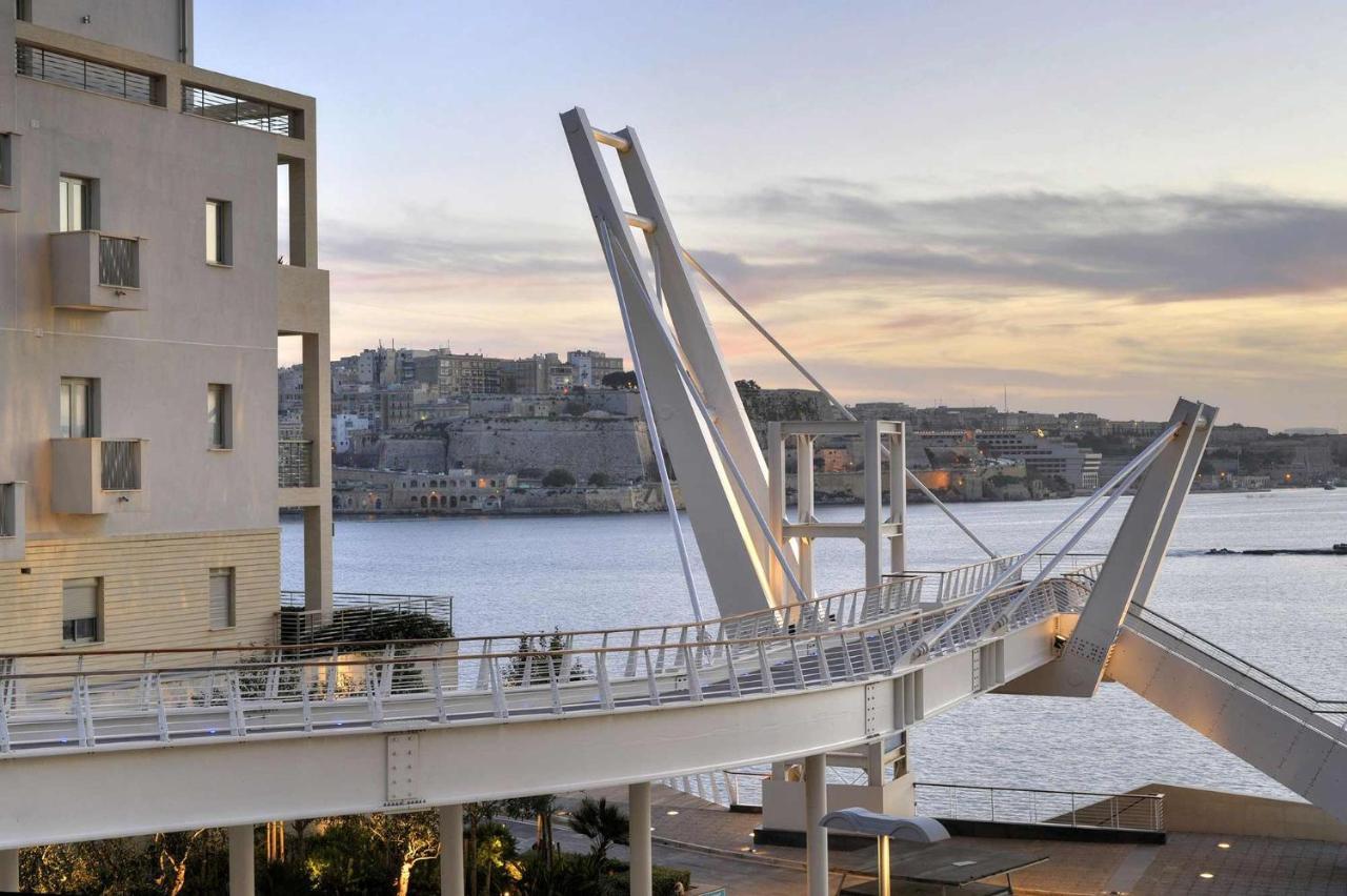 Chic 2Br Penthouse Steps From The Promenade Apartment Sliema Luaran gambar