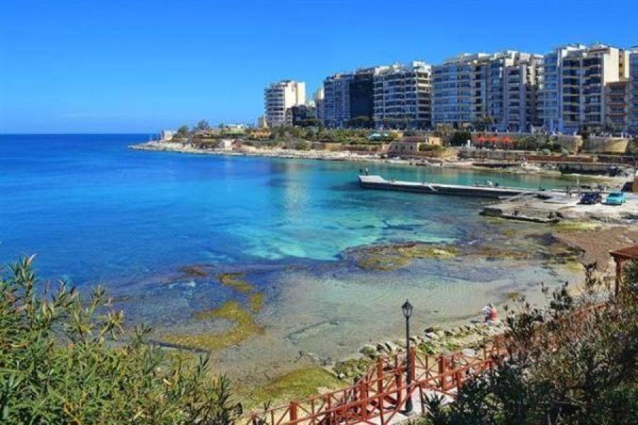 Chic 2Br Penthouse Steps From The Promenade Apartment Sliema Luaran gambar