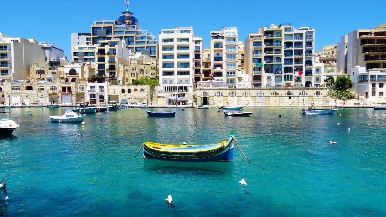 Chic 2Br Penthouse Steps From The Promenade Apartment Sliema Luaran gambar