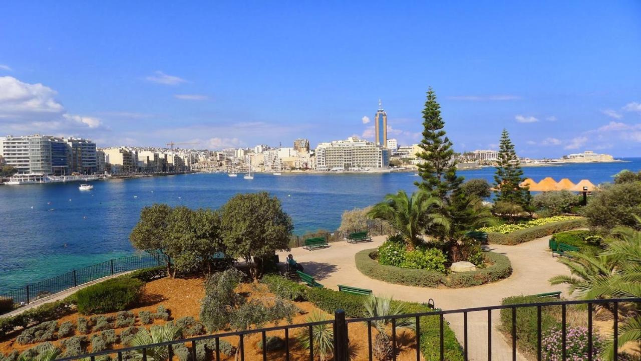 Chic 2Br Penthouse Steps From The Promenade Apartment Sliema Luaran gambar