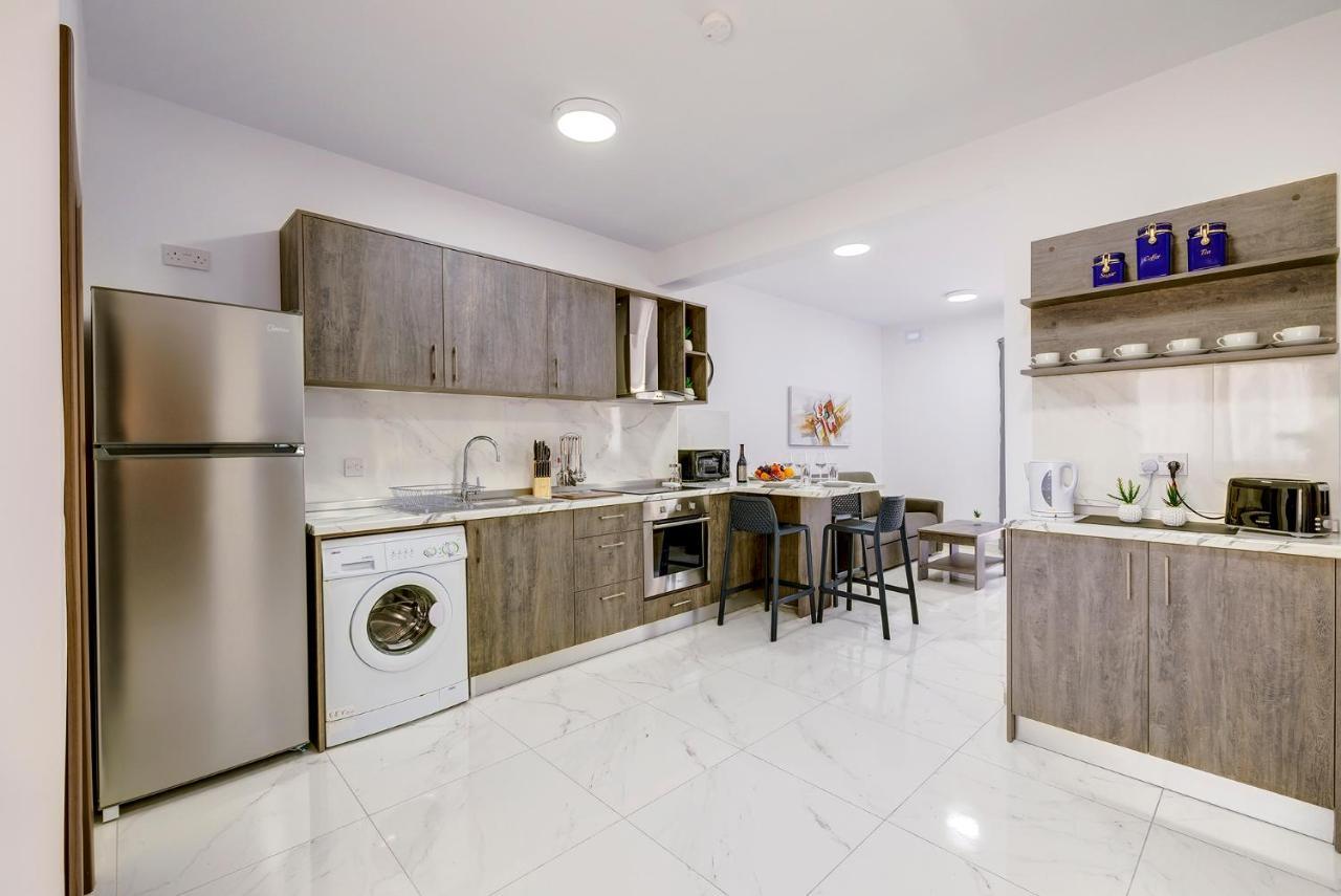 Chic 2Br Penthouse Steps From The Promenade Apartment Sliema Luaran gambar