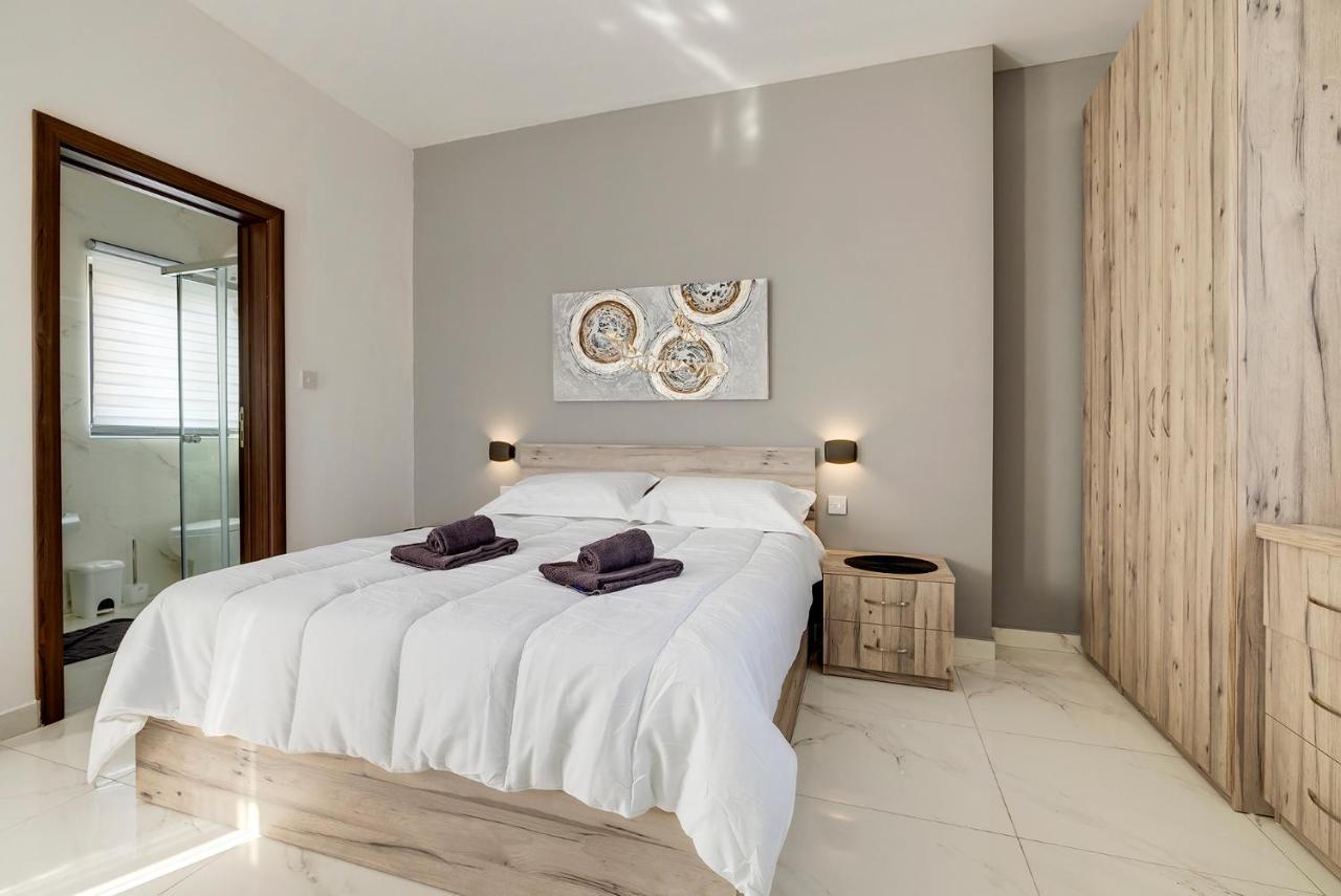 Chic 2Br Penthouse Steps From The Promenade Apartment Sliema Luaran gambar