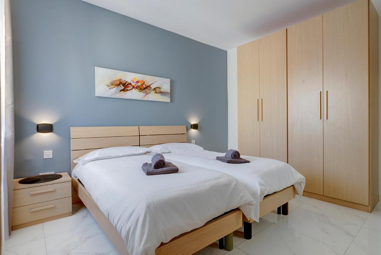 Chic 2Br Penthouse Steps From The Promenade Apartment Sliema Luaran gambar